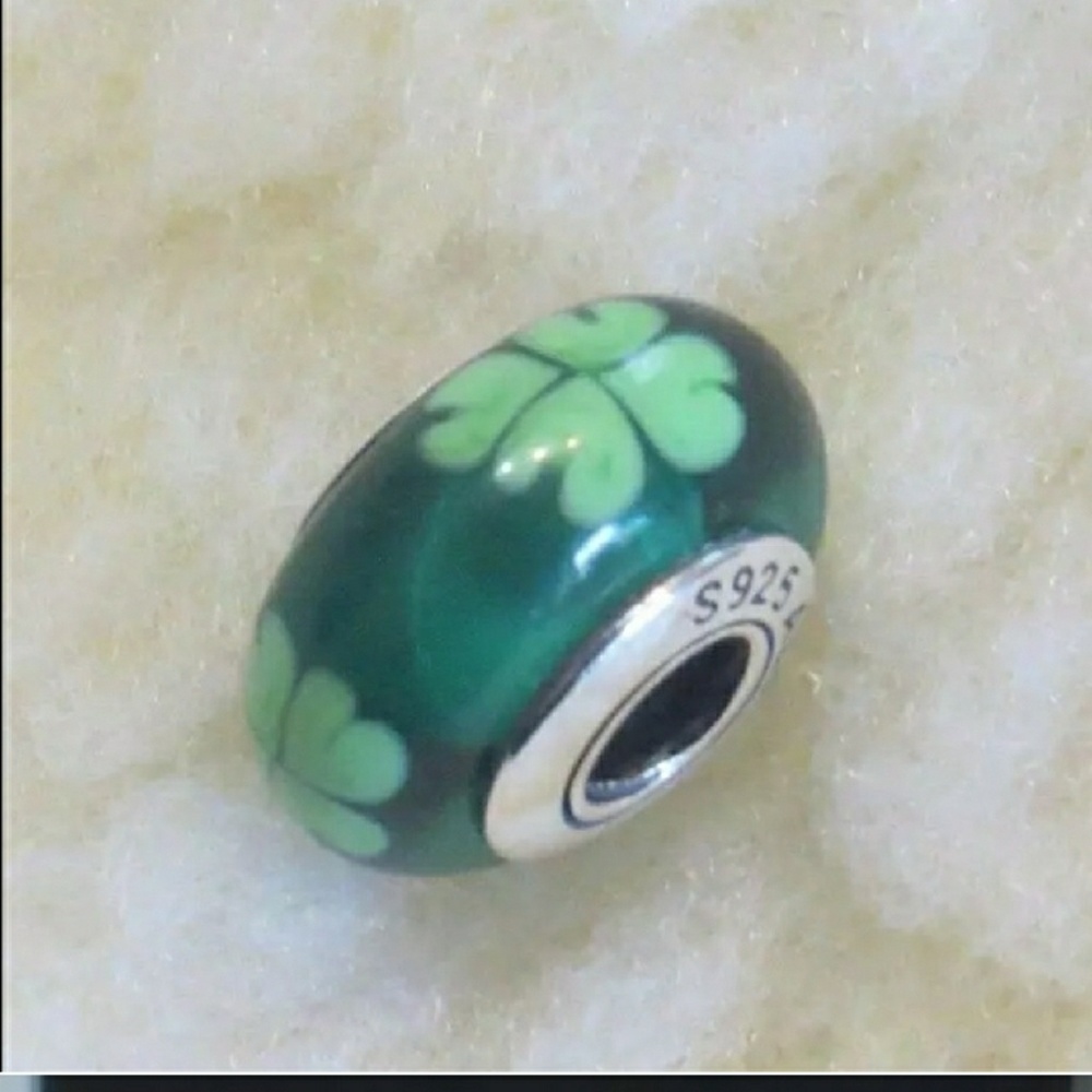 Kiss me I'm Irish authentic Pandora glass bead